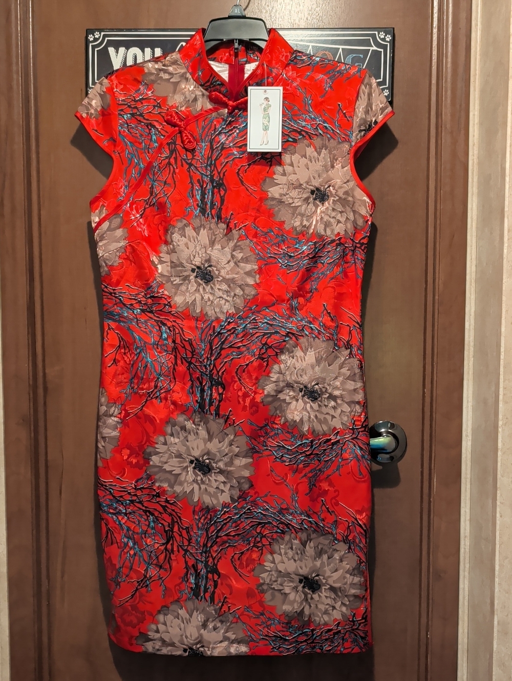 Red Floral Cap-Sleeve Cheongsam Dress